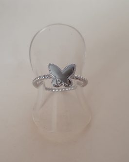 Sortija de plata con mariposa