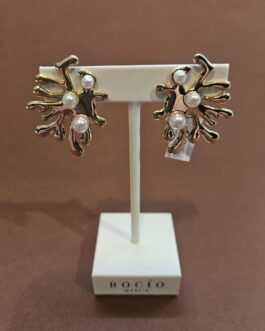 Pendientes de acero chapado en oro de Rocío Martín