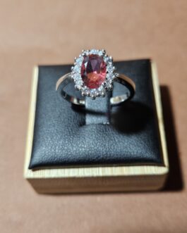 Sortija de plata con circonita roja y circonitas blancas