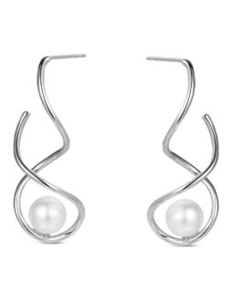 Pendientes de plata con hilo cruzado con perla de Lucía Martín