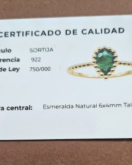 Sortija en oro con esmeralda talla pera